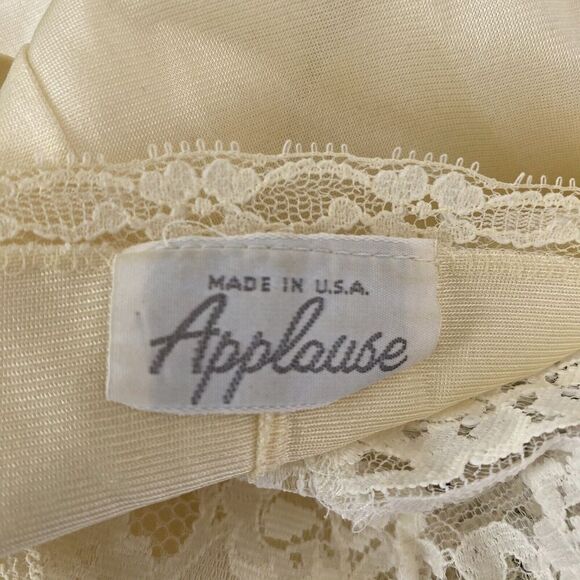 Vintage Applause Camisole Top Women's Size 34 Pale Yellow Lace Trim - Picture 5 of 7
